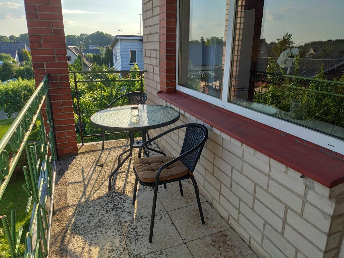 Spacious & Cozy Apartment With Forest View Zapyskis Luaran gambar