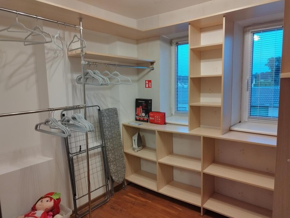 Spacious & Cozy Apartment With Forest View Zapyskis Luaran gambar